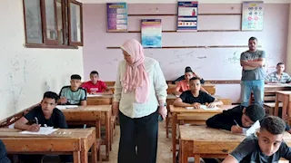 وكيل تعليم بني سويف تتفقد لجان الشهادة الإعدادية