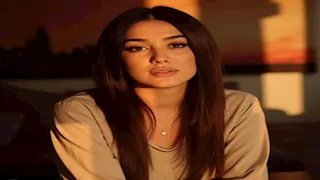  الأسود يليق بها.. كندة علوش تتألق بإطلالة جذابة