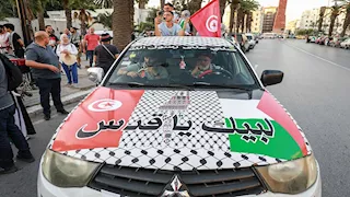 قافلة الصمود تصل إلى الزاوية الليبية في طريقها لكسر الحصار عن غزة