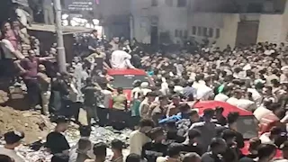 بالصور.. الآلاف يشيّعون تاجر ذهب قُتل باعتداء مسلح في البحيرة