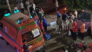 لحظة إخلاء أطفال مركز الولادة والحضّانات المحترق بالمنيا (صور)