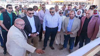 ترميم واجهات 30 عقارًا.. وزير الإسكان يتفقد تطوير كورنيش الإسكندرية