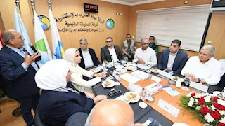 بمقر مركز السيطرة والتحكم.. وزير الإسكان ومحافظ الإسكندرية يتابعان منظومتي المياه والصرف
