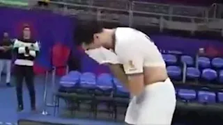 "خلال مباراة ضد أمريكا".. بكاء لاعبي منتخب إيران للكرة الطائرة بعد الهجوم الإسرائيلي 