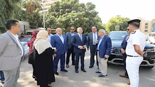 صور.. محافظ القاهرة يتفقد تطوير شارع أحمد زكي