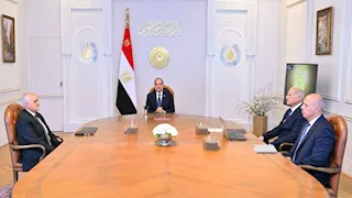 السيسي يصدّق على إطلاق مبادرة "مصر معاكم" لرعاية أبناء الشهداء