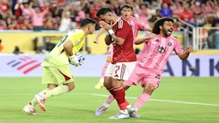 نجم الأهلي السابق: تريزيجيه لم يخطئ