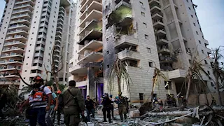 الجيش الإسرائيلي يرصد هجوما صاروخيا إيرانيا على تل أبيب