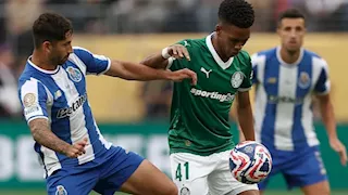 نجم بالميراس يتغنى بالأهلي بعد مواجهة بورتو في كأس العالم