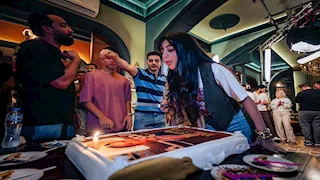 بالصور| فريق مسلسل "ابن النصابة" يحتفل بعيد ميلاد ياسمينا العبد