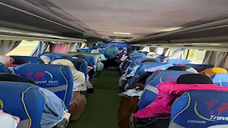 أتوبيسات لنقل طلاب الثانوية العامة إلى اللجان النائية بالقليوبية- صور