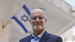 سفير إسرائيل بأمريكا يتوعد إيران: الجمعة سنجعل "عملية البيجر" تبدو بسيطة