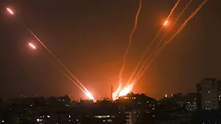 موجة إيرانية جديدة من الهجمات بالصواريخ والمسيرات على إسرائيل