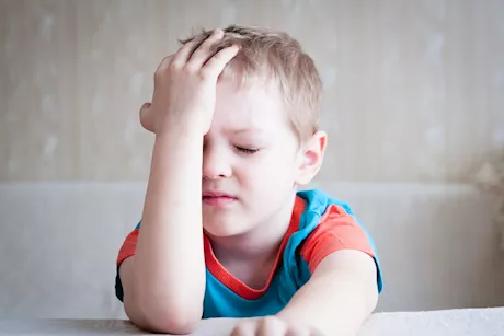 5 أعراض تشير للإصابة بورم المخ عند الأطفال.. لا تتجاهلها