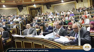 المستشار فوزي للنواب: الحكومة ملتزمة بالنسب الدستورية المقررة للصحة والتعليم