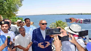 بدء تطوير كورنيش إسنا بطول 1260 مترًا لخدمة السكان والسياحة (صور)