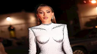بـ لوك غريب ومختلف.. مايا دياب بإطلالة جريئة في أحدث ظهور 