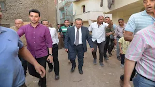 محافظ أسيوط يتفقد أعمال ترميم وتأهيل 130 منزلًا بمنطقة "المصلة"- صور