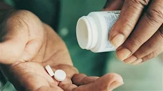 خلافات مع زوجها.. سيدة تنهي حياتها بقرص الغلة في سوهاج