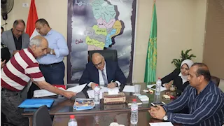محافظ القليوبية يوفر فرص عمل لـ 4 شباب ويستمع للحالات الإنسانية