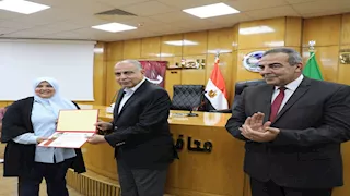 محافظ المنيا يكرم فريق عمل برنامج "مشروعك"