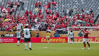 مدرب لا يليق وتريزيجيه مجاش.. تعليق قوي من لاعب الأهلي السابق على أداء الفريق في المونديال