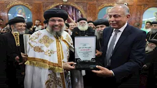 محافظ المنيا يشهد مراسم تجليس أسقف إيبارشية ديرمواس ودلجا للأقباط الأرثوذكس - صور