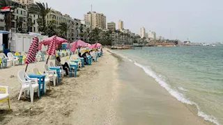 5 تمركزات أمنية وحجز الإلكتروني.. كيف استعدت شواطئ الإسكندرية للعيد؟
