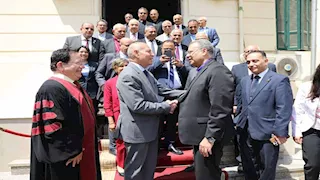 محافظ القاهرة يستقبل رئيس الطائفة الإنجيلية للتهنئة بعيد الأضحى