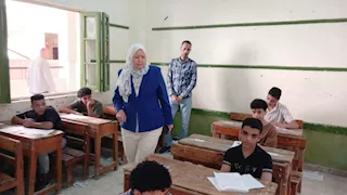إلغاء امتحان طالبين في بني سويف لحيازتهما هواتف داخل اللجان