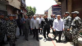 استخراج 13 ناجِ أسفل أنقاض عقاري حدائق القبة 