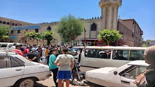 الأب وابنه في جنازة واحدة.. المئات يودّعون ضحايا عقارات القبة بالدموع | فيديو وصور