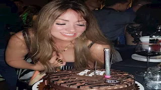 نرمين الفقي تحتفل بعيد ميلادها.. وتعلق: عايزة أعيط من الفرحة (18 صورة)
