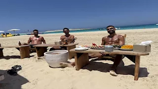 كيف يستمتع المحترفون المصريون بإجازتهم الصيفية؟