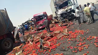 تصادم 3 سيارات نقل على طريق الجيش ببني سويف (صور)