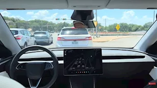 بالفيديو.. تسلا تطلق رسميًا خدمة سيارات أجرة بدون سائقين