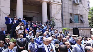 نقيب المحامين: الرسوم القضائية تمس حق المواطن في اللجوء لقاضيه الطبيعي