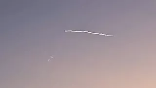 الهجوم الإيراني الأخير.. صاروخ يصيب مبنى في جنوب إسرائيل- صور