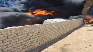 بالصور- حريق هائل يلتهم كسارة بلاستيك بقرية الرويجات في أسيوط