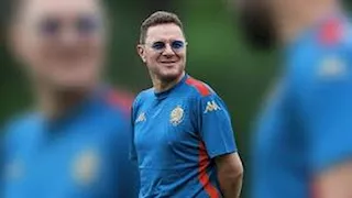 مدرب الوداد المغربي يغادر من المستشفى