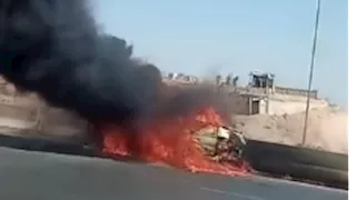"تهشم سيارتين وتفحم ميكروباص".. ارتفاع مصابي حادث تصادم محور 26 يوليو