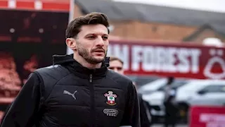 نجم ليفربول السابق يُعلن اعتزال كرة القدم بعد مسيرة دامت عقدين