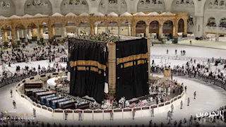 السعودية تتيح أداء العمرة لكل أنواع التأشيرات