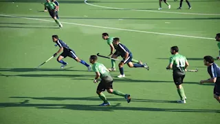 محافظ الشرقية يهنئ لاعبي فريق الهوكي لفوزهم ببطولة كأس مصر - صور