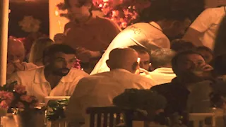 "كان مع 7 من أصدقائه".. تقرير تركي يكشف صدمة بسبب تكلفة وجبة عشاء محمد صلاح (صور)