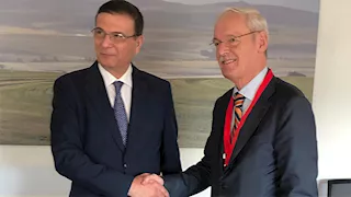 وزير الزراعة يبحث مع وزير المصايد والأمن الغذائي الهولندي تعزيز التعاون المشترك