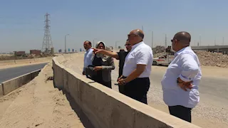 محافظ القليوبية يتفقد منطقة كباري العصار - صور