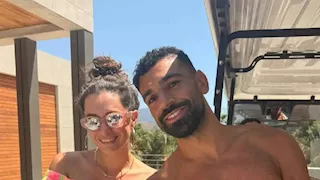 خلال إجازته.. من هي الفتاة التي ظهرت مع محمد صلاح في تركيا؟