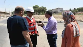 محافظ أسوان يوفد لجنة للتحقيق في الأدخنة البيضاء بمصنع كيما (صور)