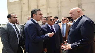 وزير التموين يتفقد صومعة سندوب ويطلع على كميات القمح